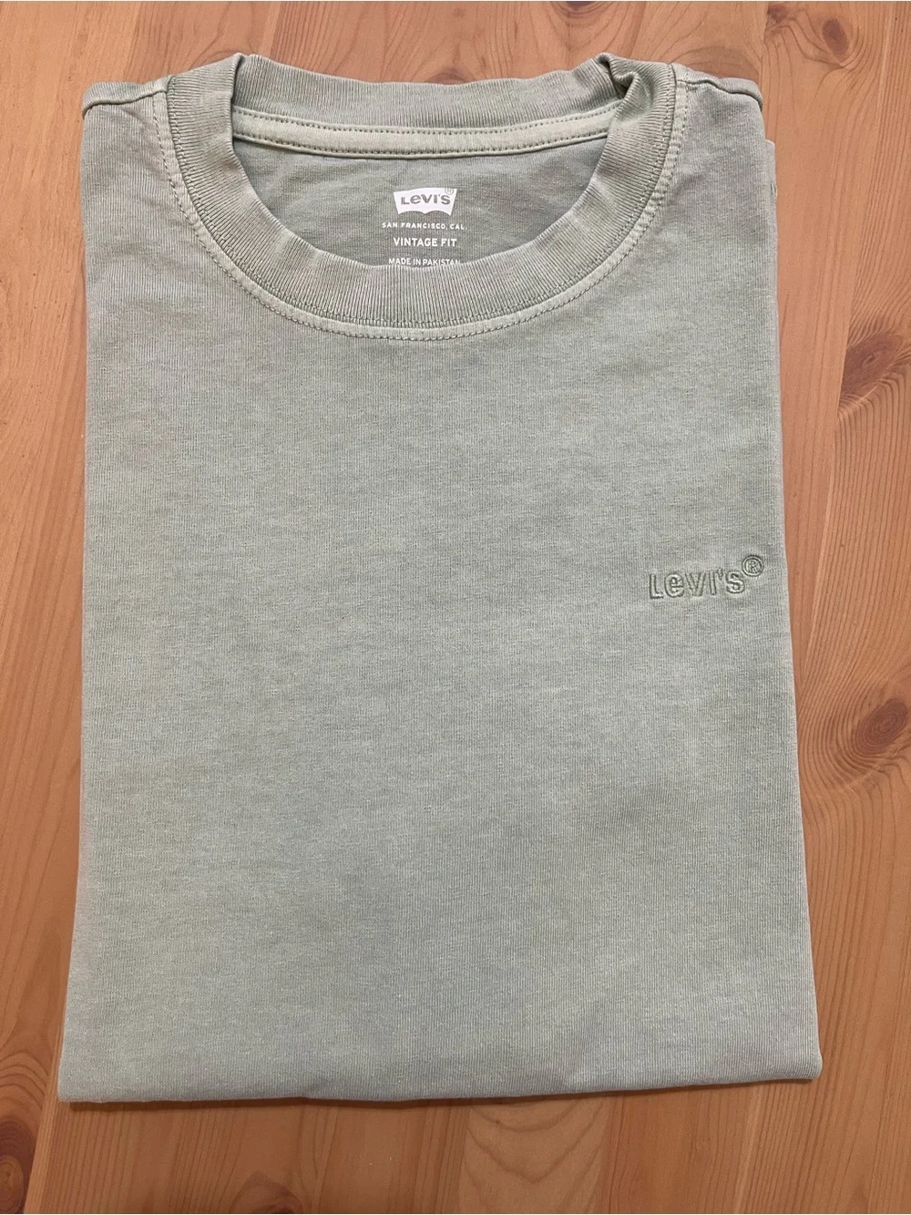 Levi's Light Sage Crew Neck Tee